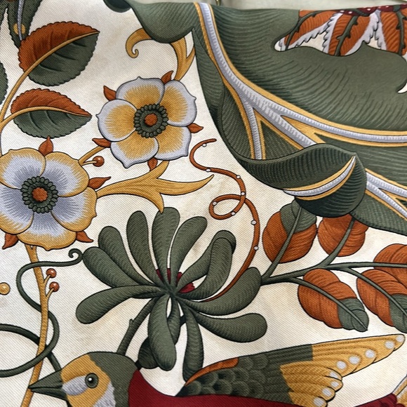 Salvatore Ferragamo Silk Satin Scarf 100% Silk - Picture 9 of 9